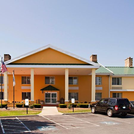 Baymont By Wyndham Harrisburg Hotel Exterior photo